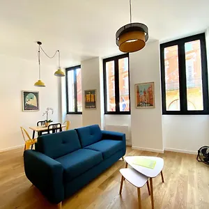 le-capitole-appartement-hypercentre-avec-chambre.midi-pyreneeshotels.com/